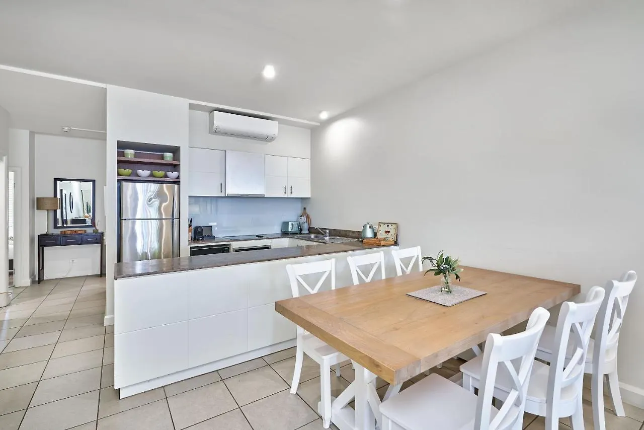 Beach Club Oceanview Apartment 1221-2 Palm Cove